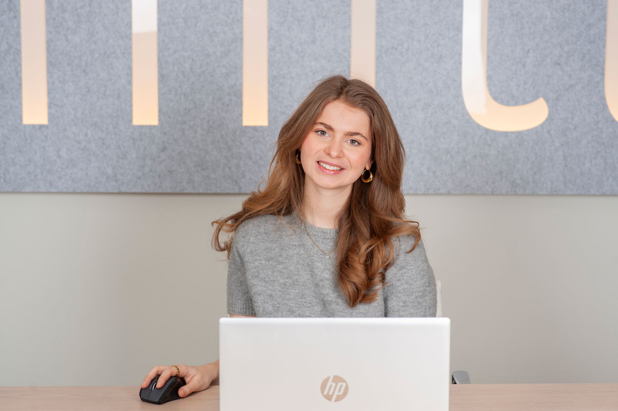 Anna-pap-committo2